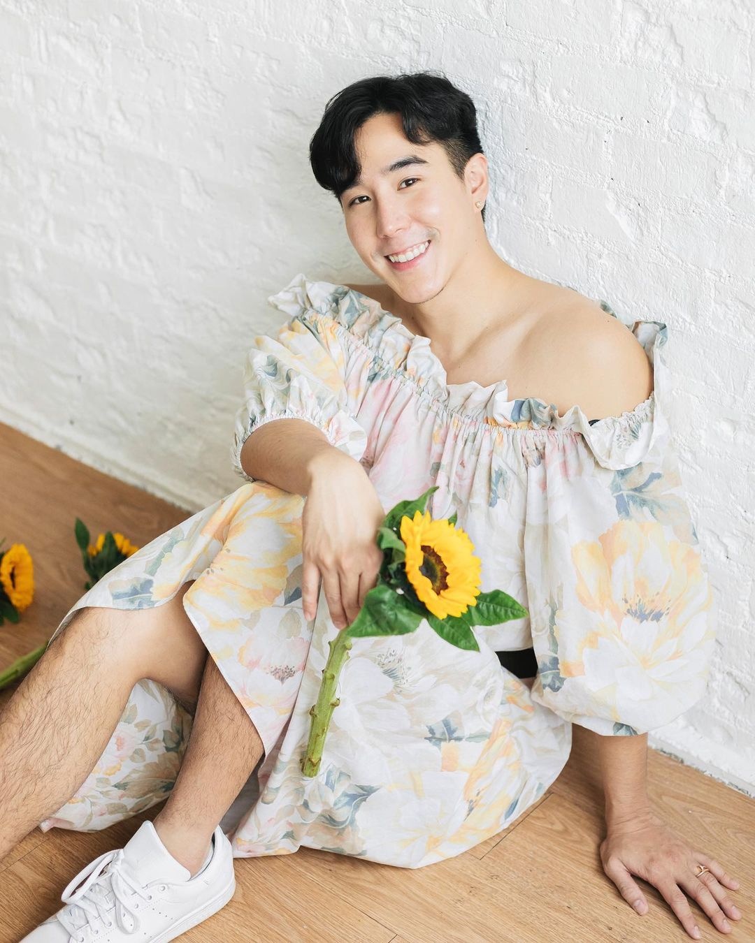 chang trai Thai mac vay anh 7