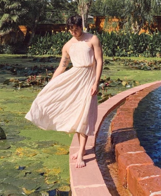 chang trai Thai mac vay anh 6