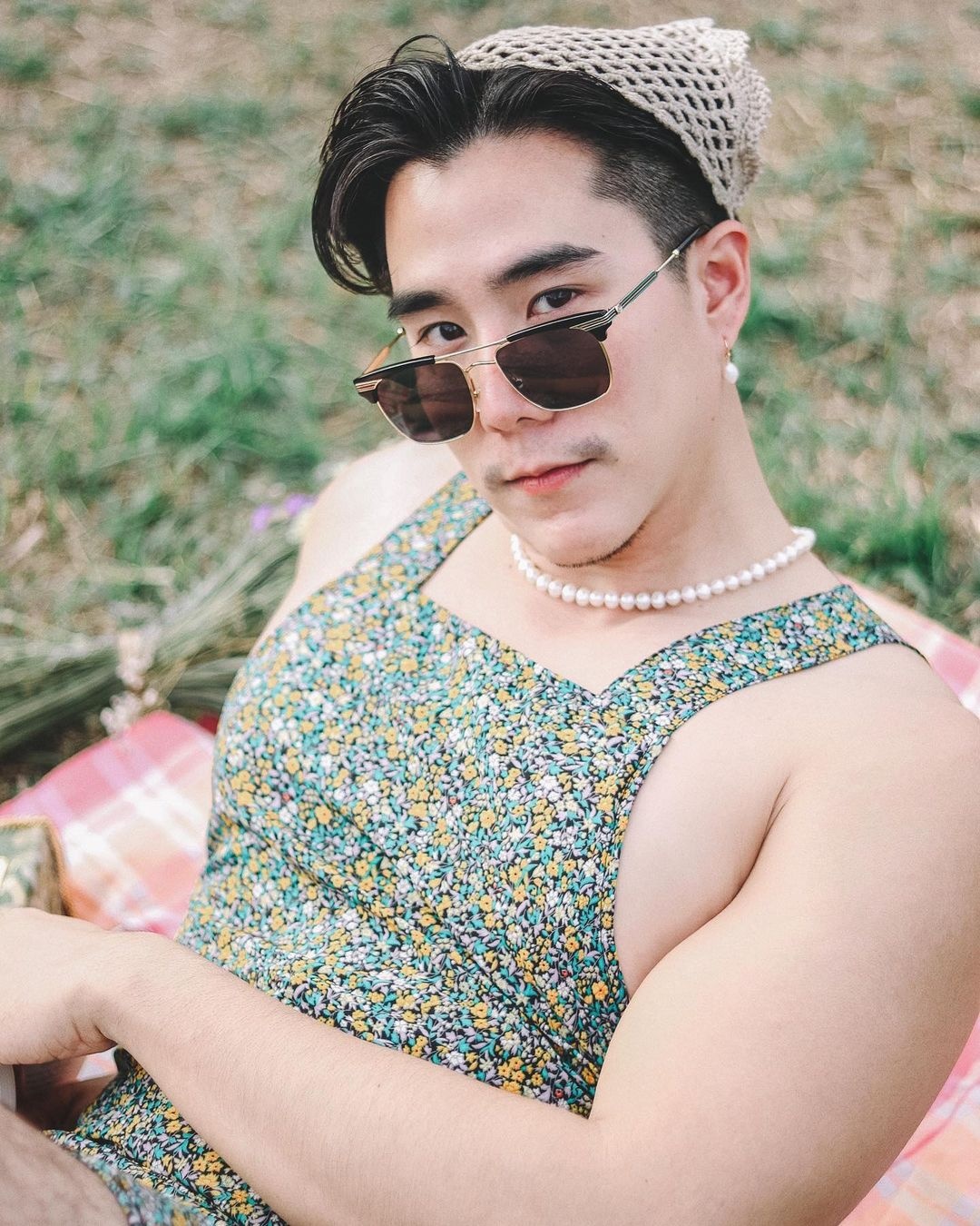 chang trai Thai mac vay anh 15