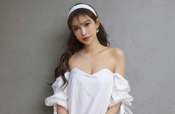 Mau nu phau thuat tham my 300 lan tu nho hinh anh