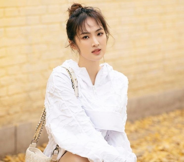 con gai ty phu Huawei lam nguoi mau anh 2