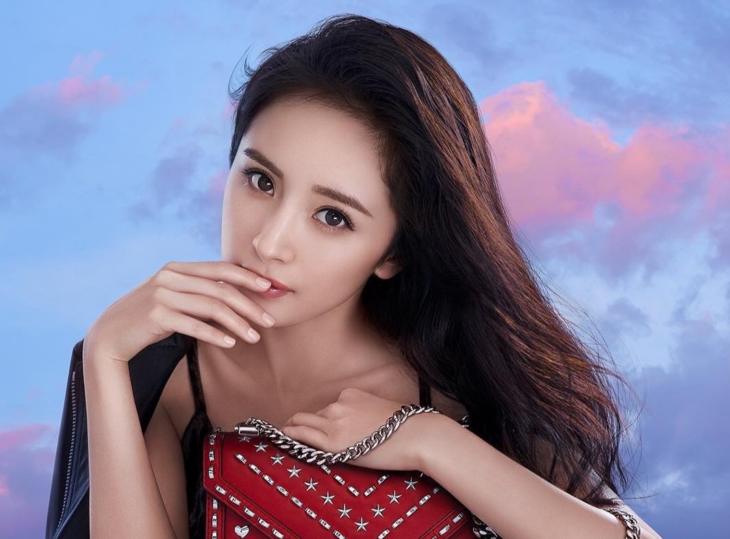 5 sao Trung Quoc duoc cac hang thoi trang san don hinh anh