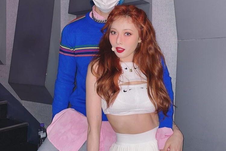 HyunA mac ao khoe eo thon duoc lam tu tat hinh anh