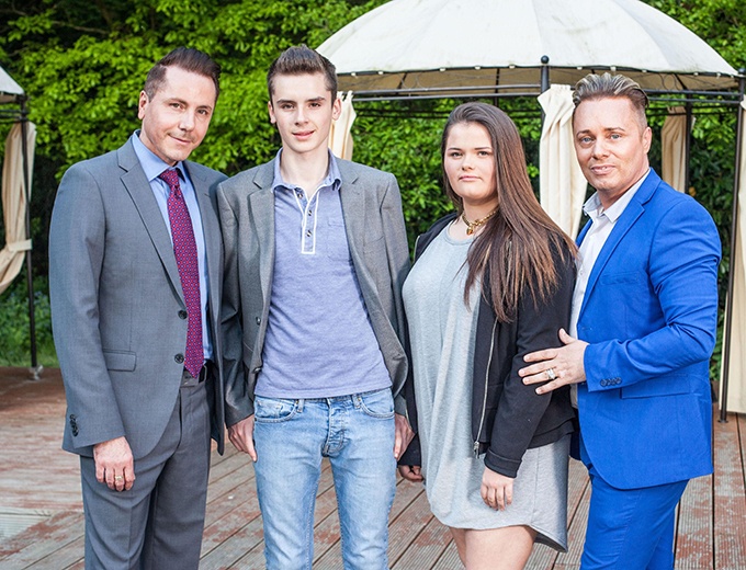 co gai khong mac do 2 lan anh 1