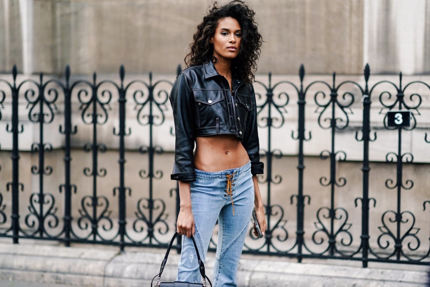 Mot mac quan cap tre bi phan doi hinh anh