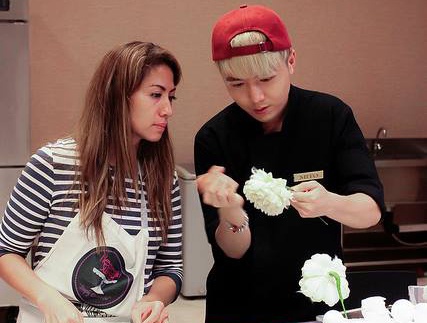 9X Ha Noi chinh phuc thi truong banh ngot bang hoa an duoc hinh anh