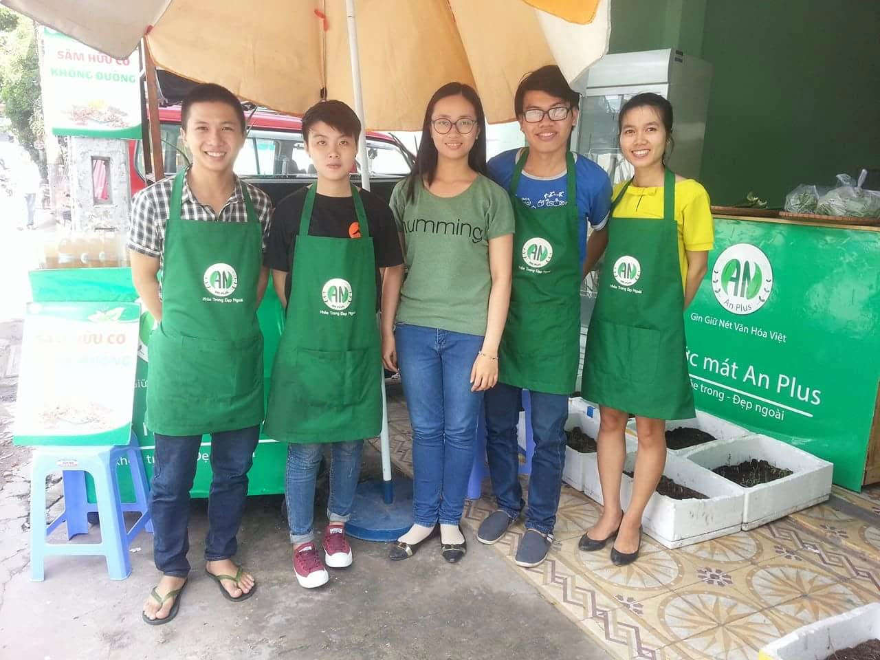 khoi nghiep tu ban nuoc mat o Sai Gon anh 2