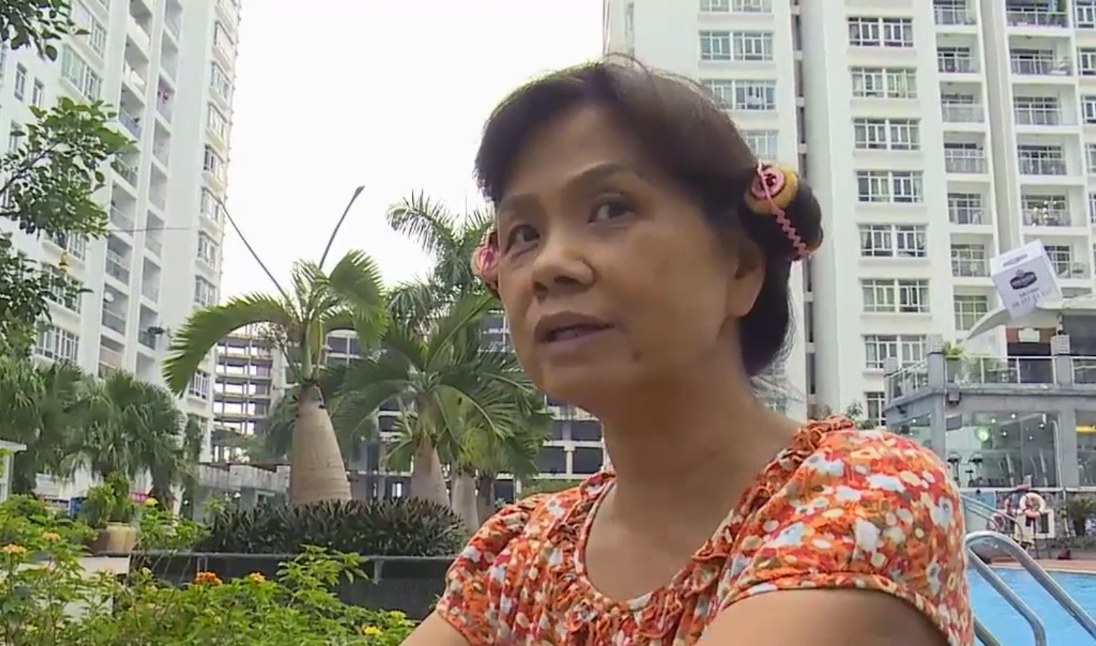 Cu dan Phu My Hung buc xuc vi mui hoi thoi hinh anh