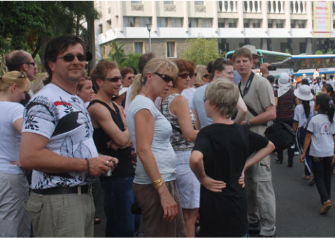 Visa du khach My bi ap phi cao hinh anh