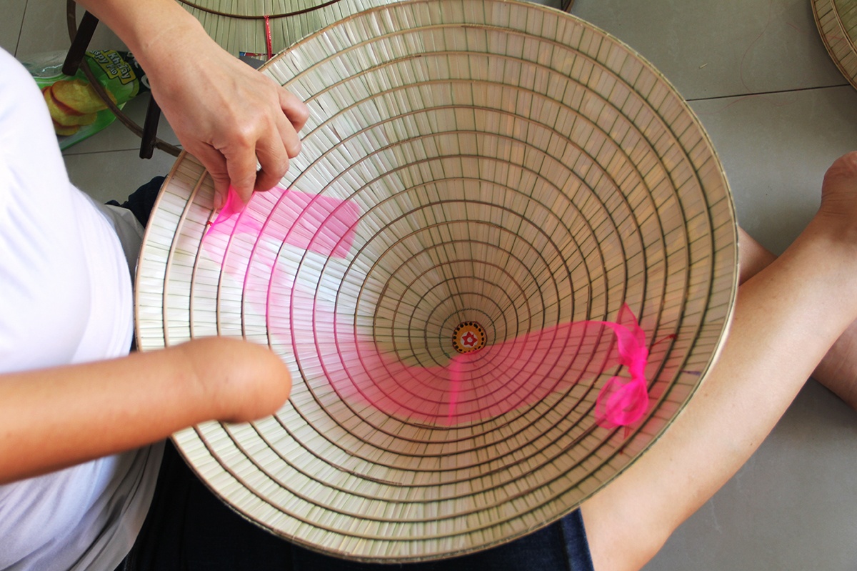 Lang non Phu Cam anh 5