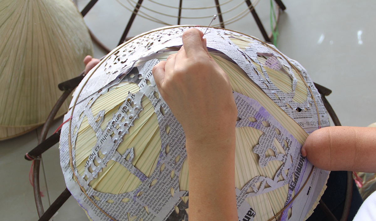 Lang non Phu Cam anh 9