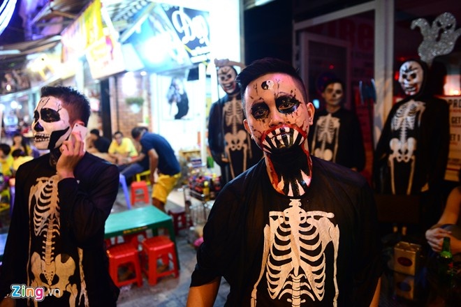 Các dịch vụ ăn theo Halloween ảnh 2 Cac dich vu an theo Halloween anh 2