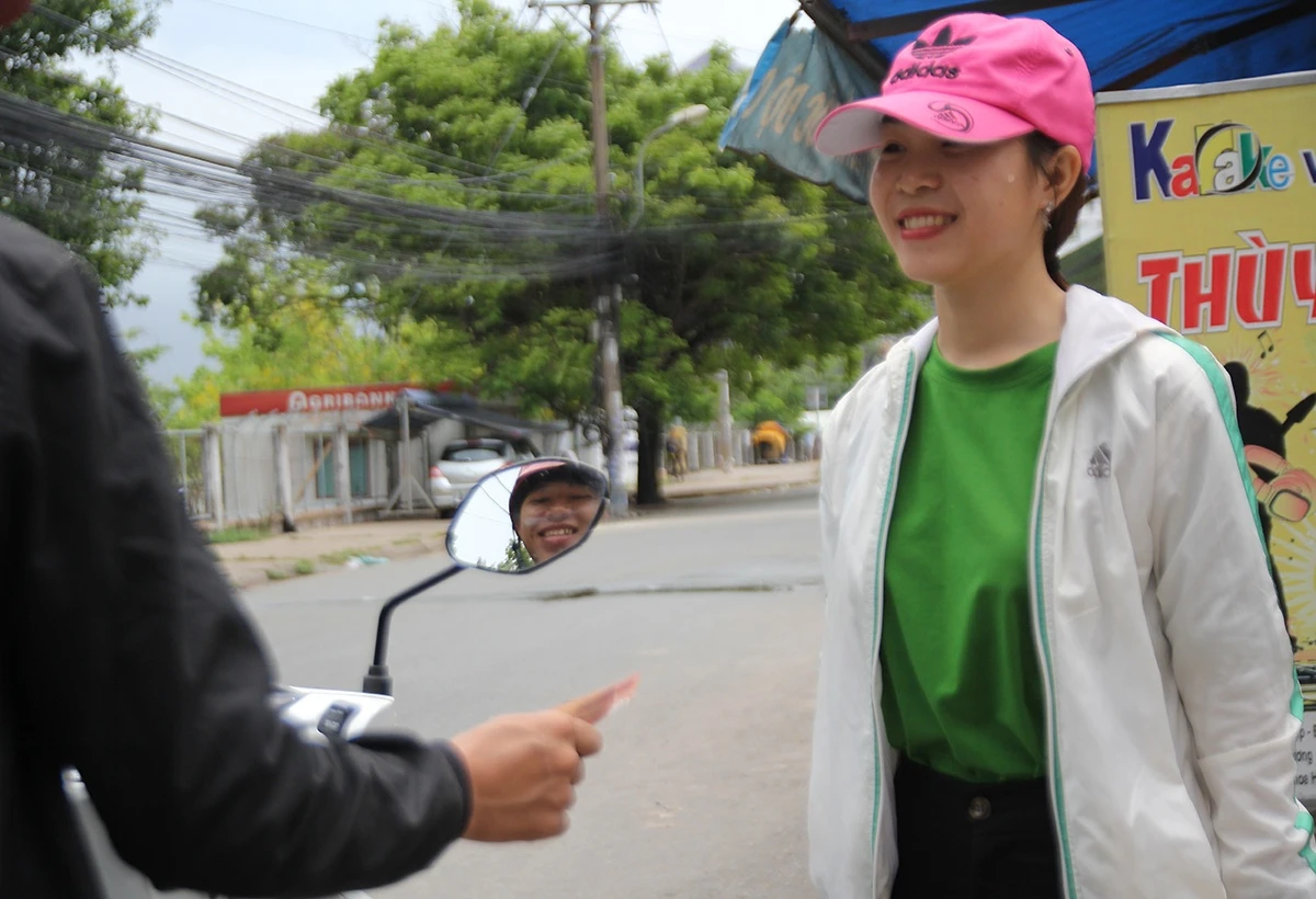 xe om 4k cua sinh vien dai hoc quoc gia anh 2