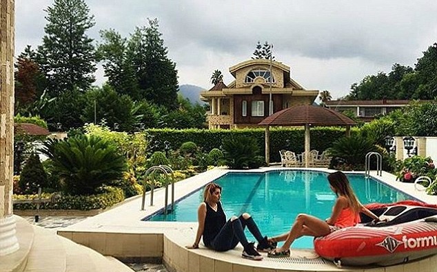 Hoi con nha giau Tehran anh 6