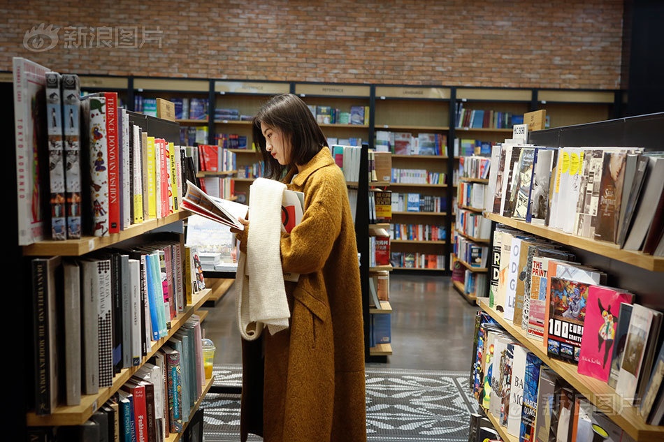 nghe di mua sam thoi trang anh 10