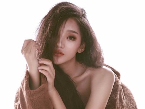 Nhan sac 'nu than' 18 tuoi moi noi tai Trung Quoc hinh anh