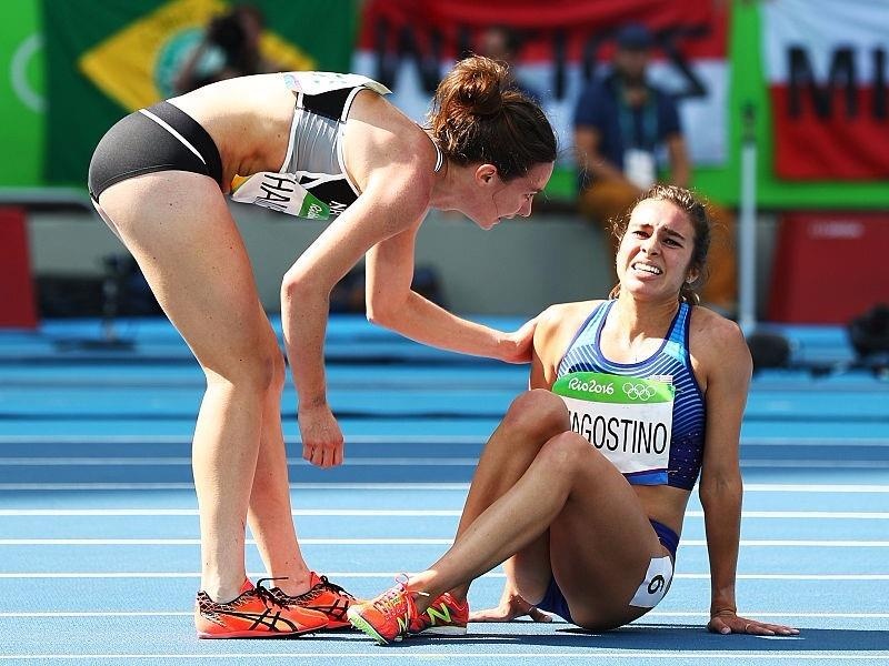 Tinh than Olympic cua Abbey D'Agostino va Nikki Hamblin hinh anh