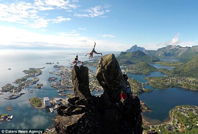 nhao lon giua hai mom da anh 1