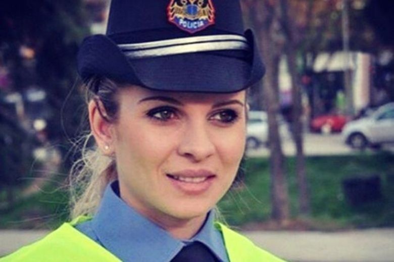 hot girl bong nhien noi tieng tren mang anh 8