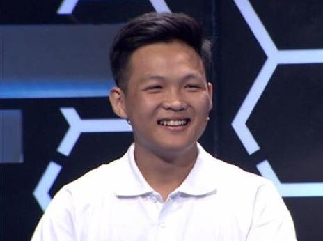 Viet Hoang dan dau sau phan thi Khoi dong hinh anh