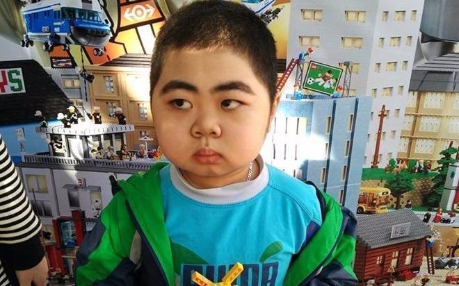 Anh 'cau be but chi' phien ban Viet noi bat nhat tuan qua hinh anh