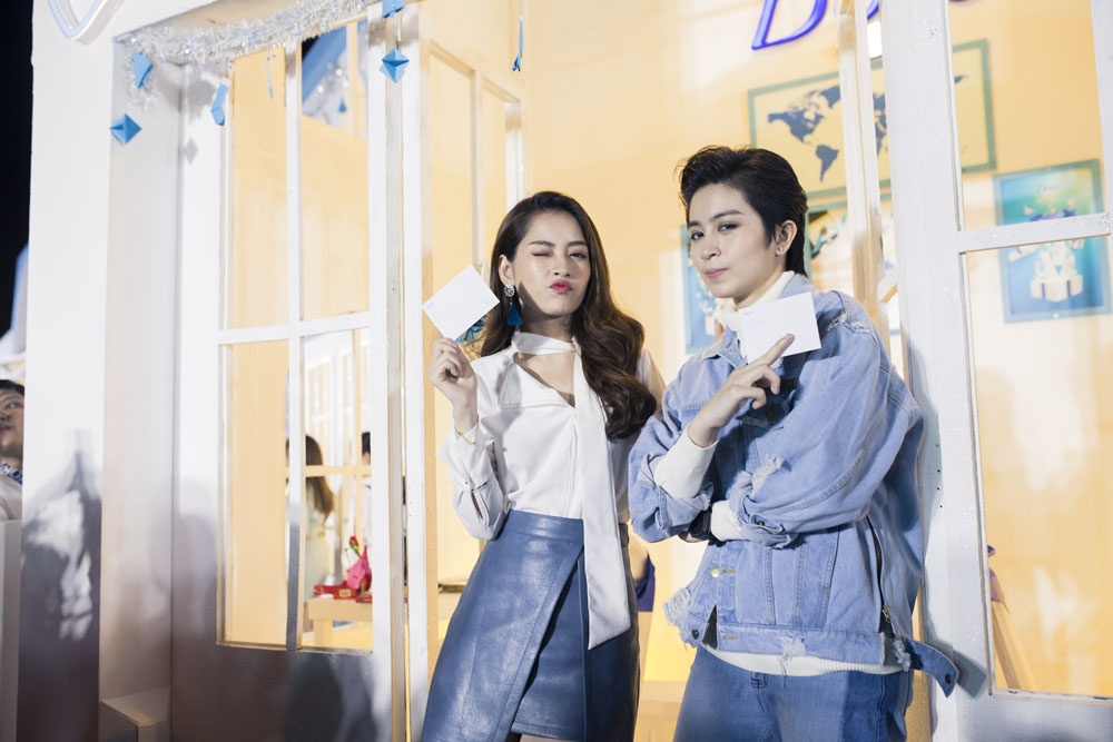 Gil Lê Chi Pu đón Giáng sinh ảnh 2 Gil Le Chi Pu don Giang sinh anh 2