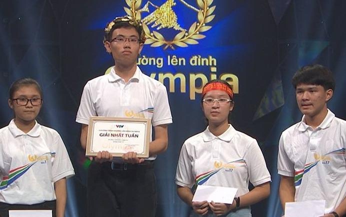 Cuoc thi tuan Olympia co 4 thi sinh tren 200 diem hinh anh