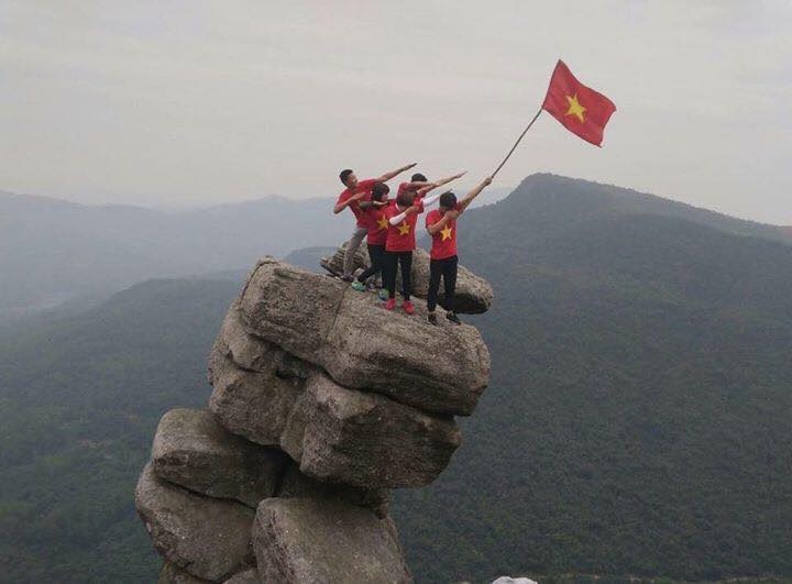 mỏm đá sống ảo ở Quảng Ninh ảnh 1 mom da song ao o Quang Ninh anh 1