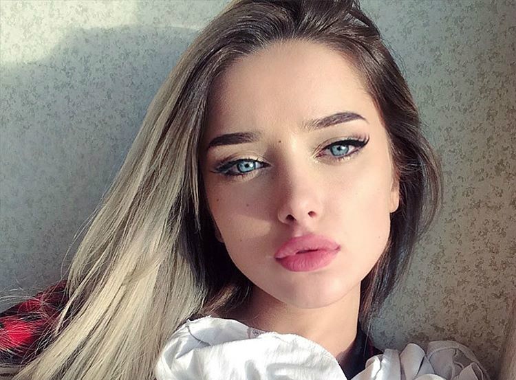 hot girl giong bup be Barbie anh 3