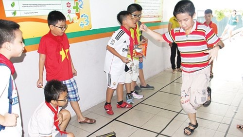 tro choi dan gian vao truong hoc anh 2