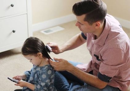 Be gai hat cung cha hut dan mang anh 1