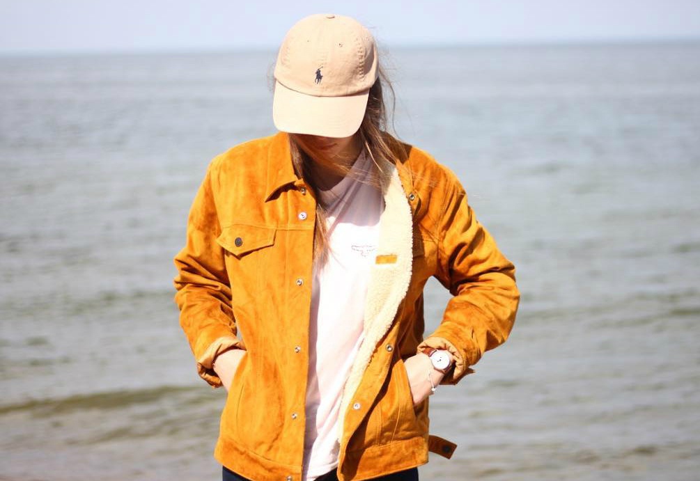 Co gai bi an noi tieng mang anh 1