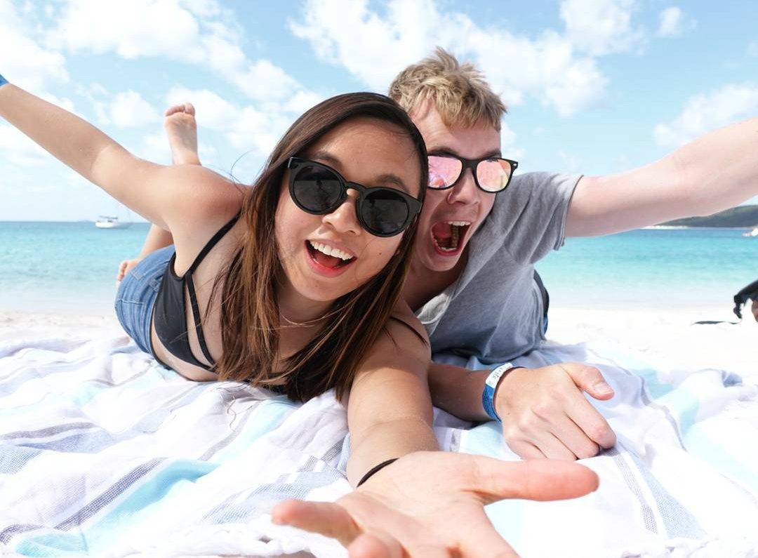 doi tre yeu qua mang di du lich anh 2