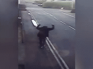 Chang vo gia cu vui suong khi lan dau duoc nhan luong hinh anh