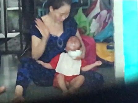 Hai bao mau bao hanh tre mam non o TP.HCM hinh anh