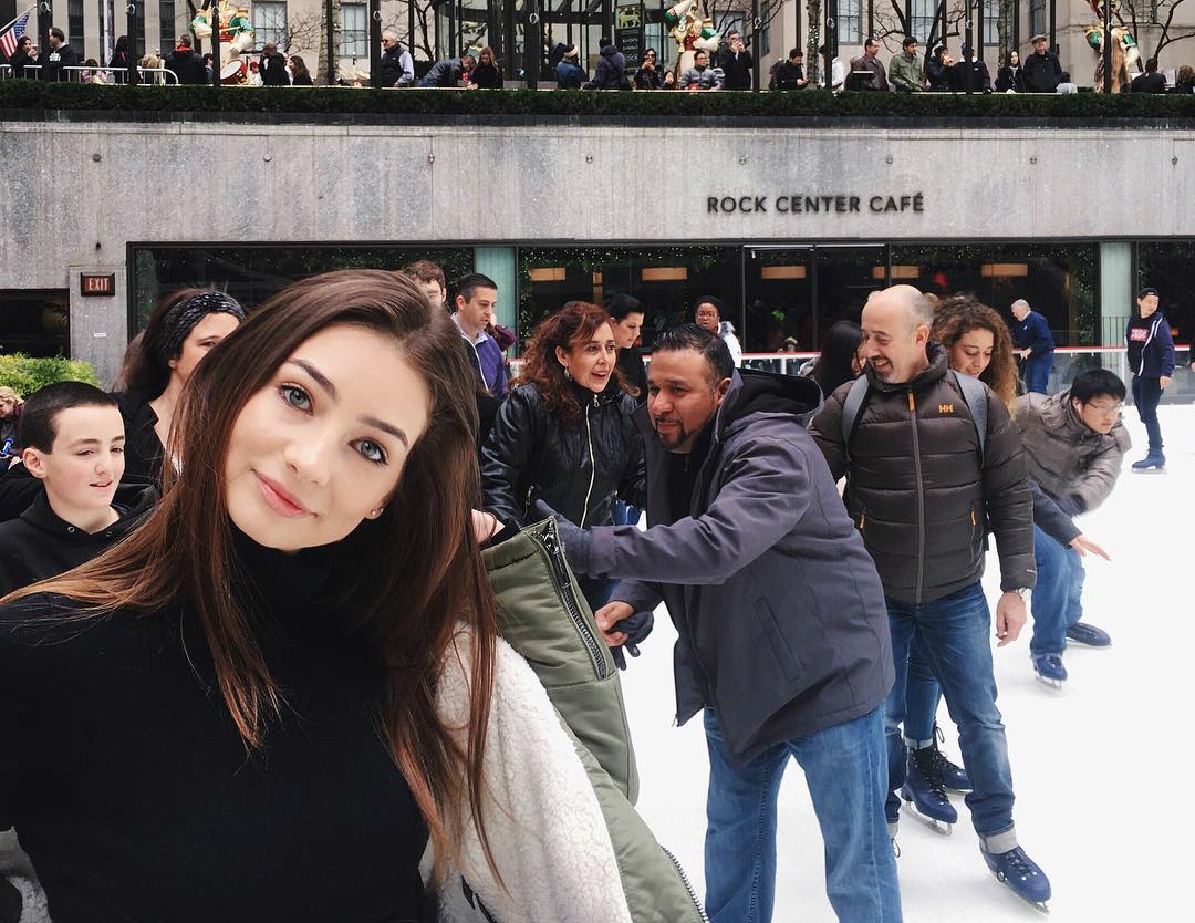 con gai Paul Walker anh 1