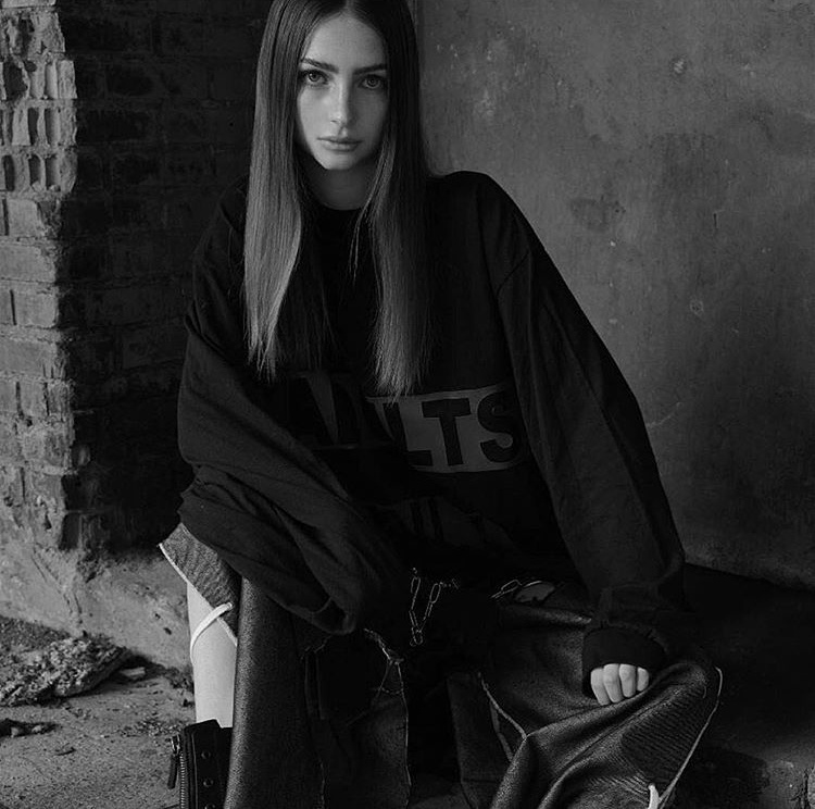 con gai Paul Walker anh 2