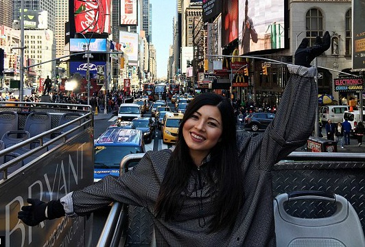 vay tien di du lich anh 1