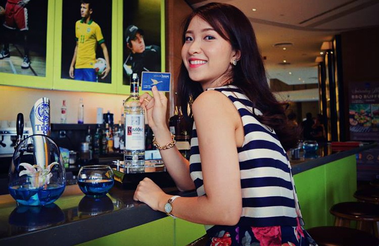 co gai gianh hoc bong tien si tai My anh 6