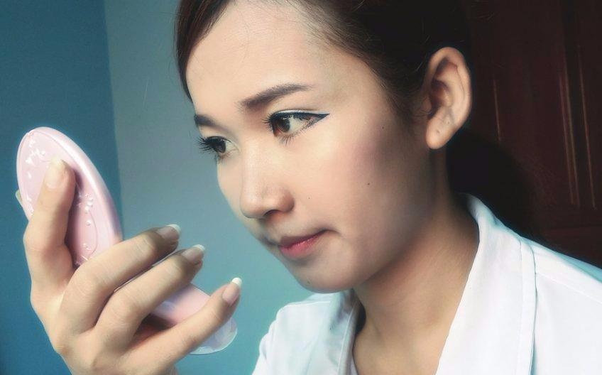 Sinh vien Trung Quoc do xo di phau thuat tham my de xin viec hinh anh