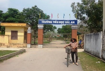 học sinh bị bạn phi thước mù mắt ở Thanh Hóa ảnh 1 hoc sinh bi ban phi thuoc mu mat o Thanh Hoa anh 1