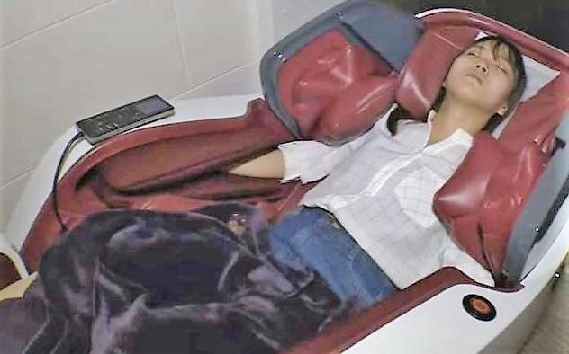 Ben trong quan ca phe ngu o Han Quoc hinh anh