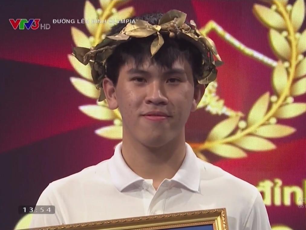 Nam sinh co so diem thi tuan Olympia chi xep sau ‘cau be Google’ hinh anh