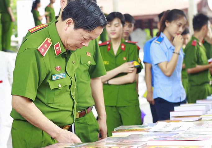 Ngày hội đọc sách Học viện Cảnh sát ảnh 1 Ngay hoi doc sach Hoc vien Canh sat anh 1