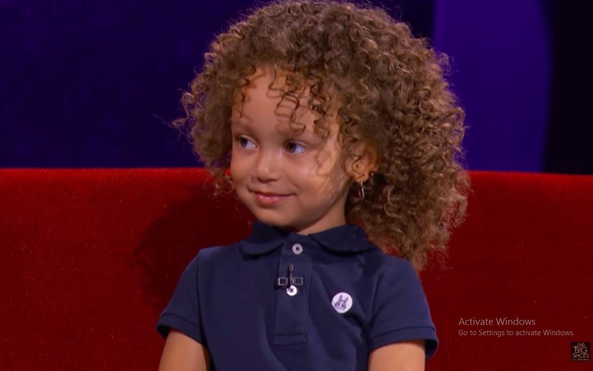 Mimi doi thoai hai huoc tai show 'Little Big Shots' hinh anh