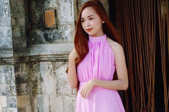 cô gái mời người ăn xin cùng dùng bữa ảnh 3 co gai moi nguoi an xin cung dung bua anh 3