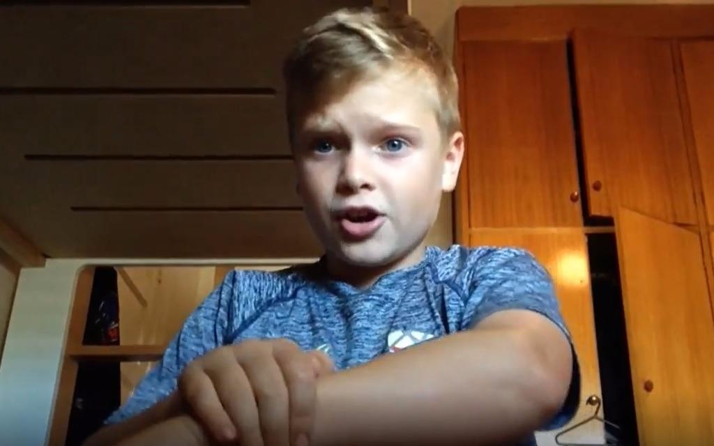 Gioi tre tu lam ton hai co the trong trao luu moi hinh anh