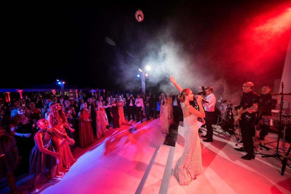 dam cuoi cua Victoria Swarovski anh 9