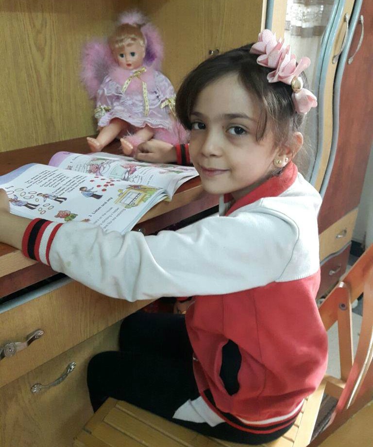 be 8 tuoi keu cuu o Aleppo anh 1