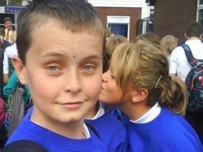 13 buc anh tro nen hai huoc nho chup dung thoi diem hinh anh